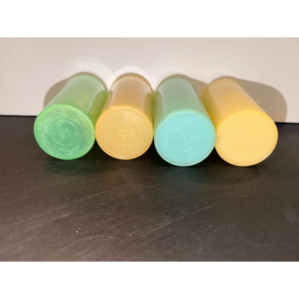 Rubbermaid gently used